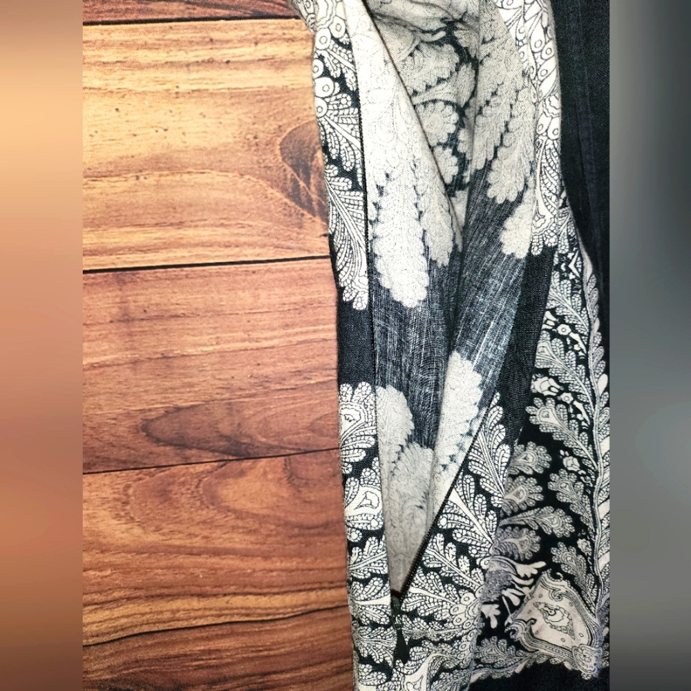 Free People Black & Cream Patterned Sleeveless Midi w/ Lace Accents Size Small - Picture 5 of 8